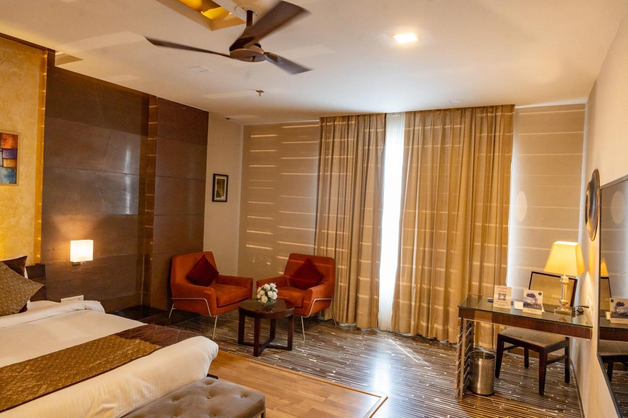 Ramada Ajmer Кішангарх Екстер'єр фото