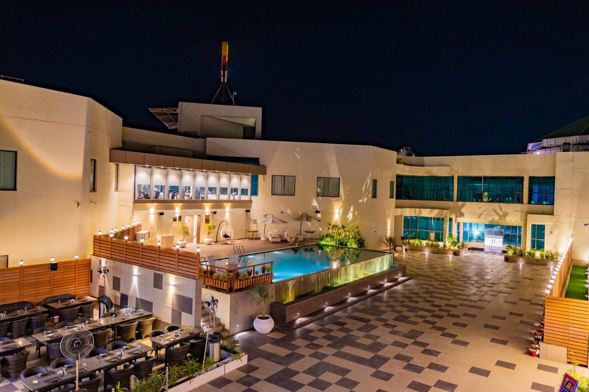 Ramada Ajmer Кішангарх Екстер'єр фото