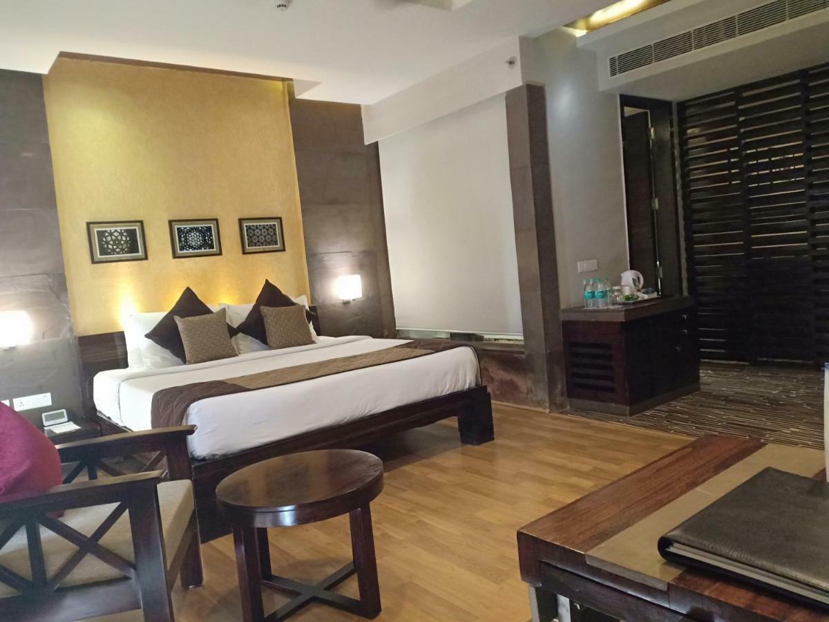 Ramada Ajmer Кішангарх Екстер'єр фото