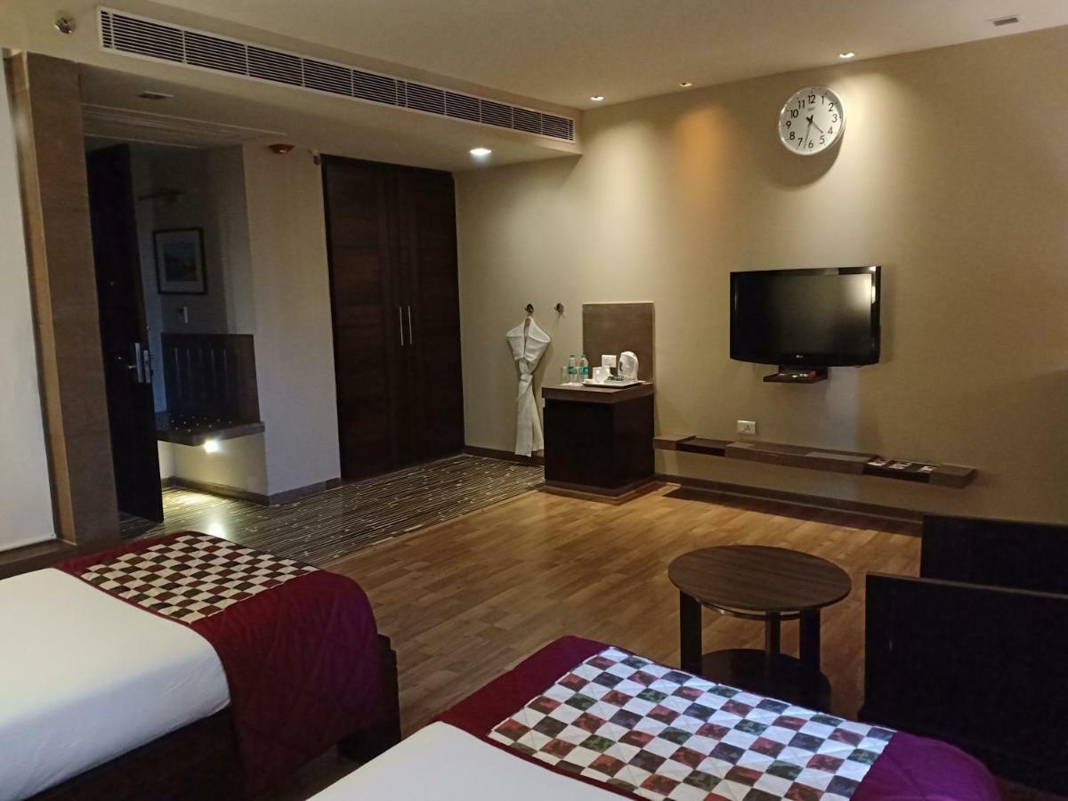 Ramada Ajmer Кішангарх Екстер'єр фото